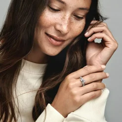 Bague Anneau Chevauchement Scintillant - Pandora Timeless