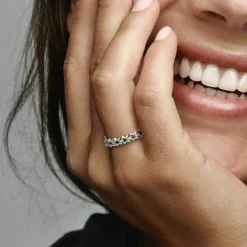 Bague Pandora Moments Couronne d'Étoiles noires Asymétriques - Argent