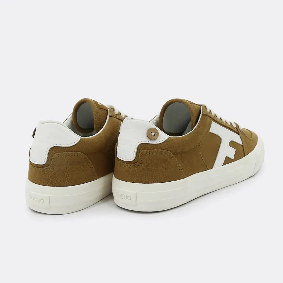 Baskets Walnut camel