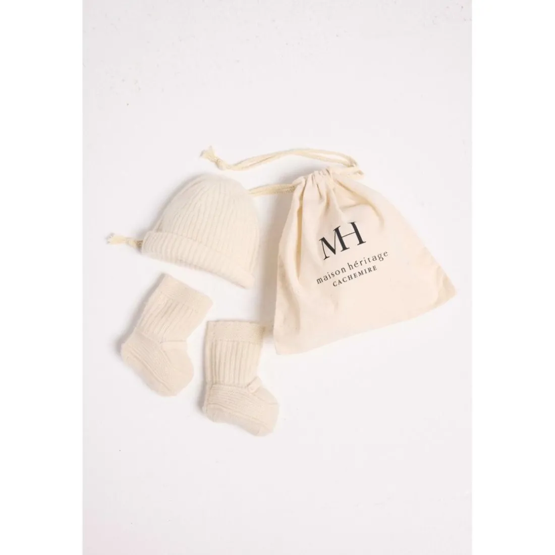 Bebepack bonnet et chaussons New born Pack/CAMILLE CHARLIE en cachemire blanc
