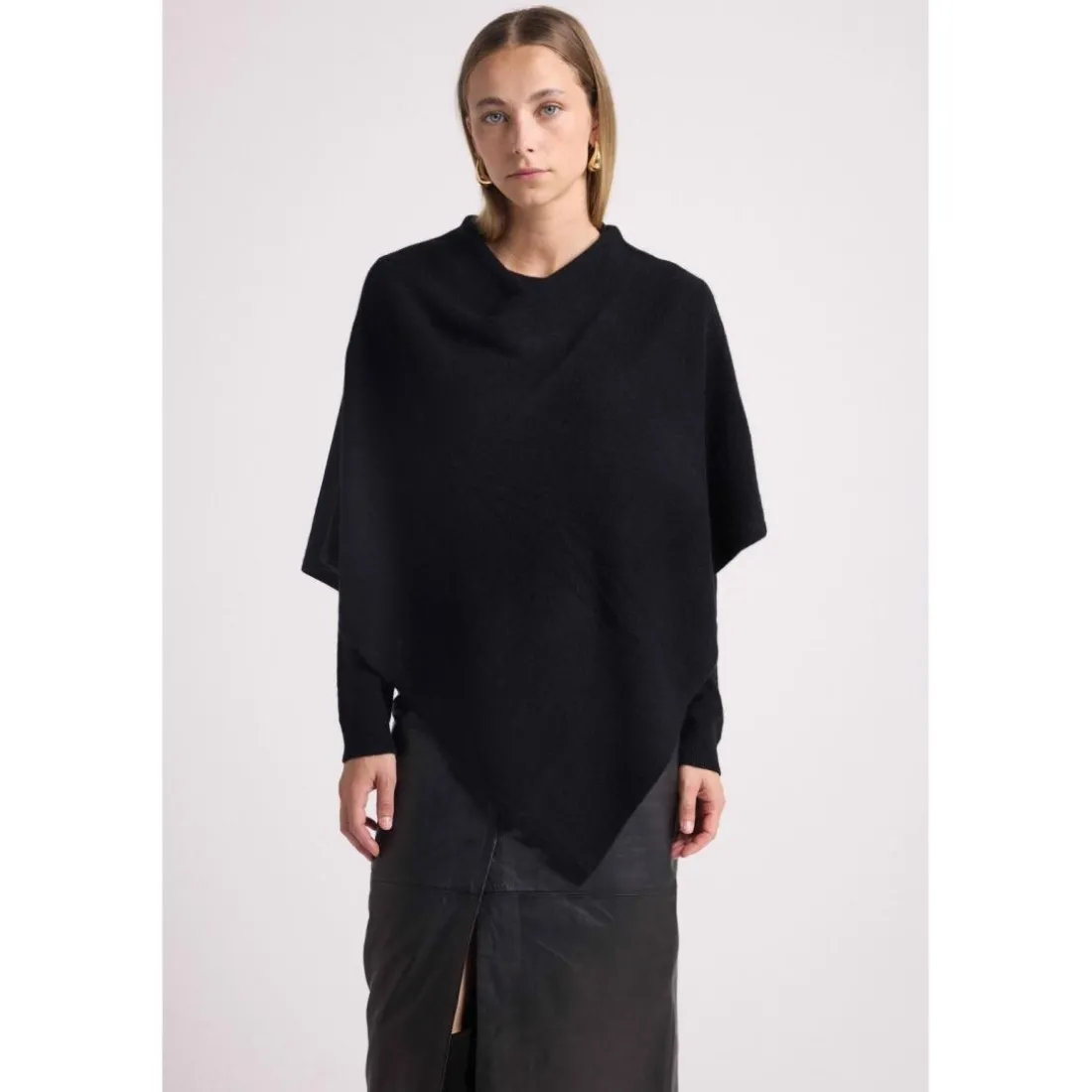 Cape poncho femme ZARINA en cachemire noir