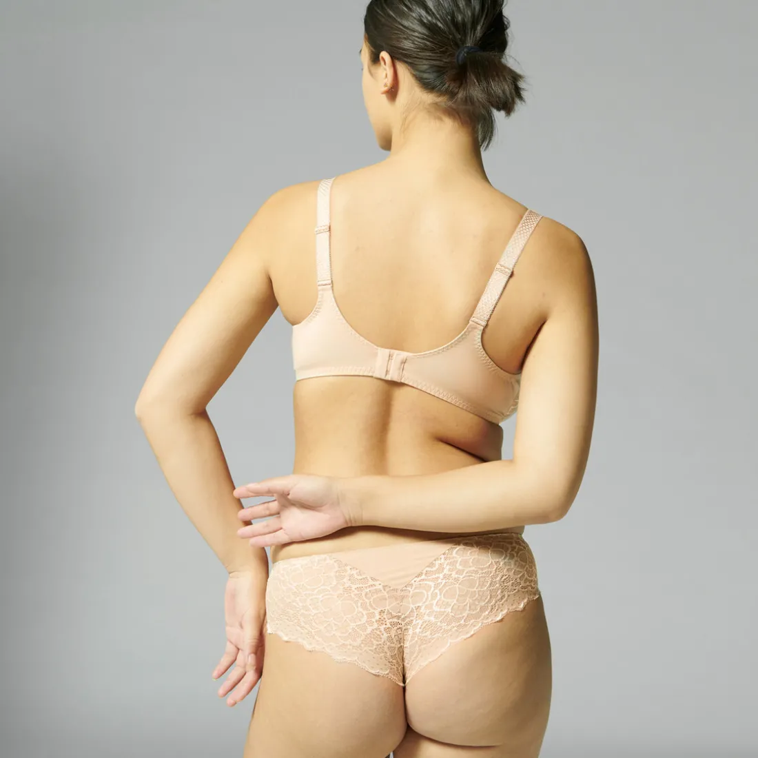 CARESSE Soutien-gorge avec armatures moulé rigide - Peau Rosée