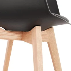 Chaise avec accoudoirs 'MISTRAL' noire style scandinave