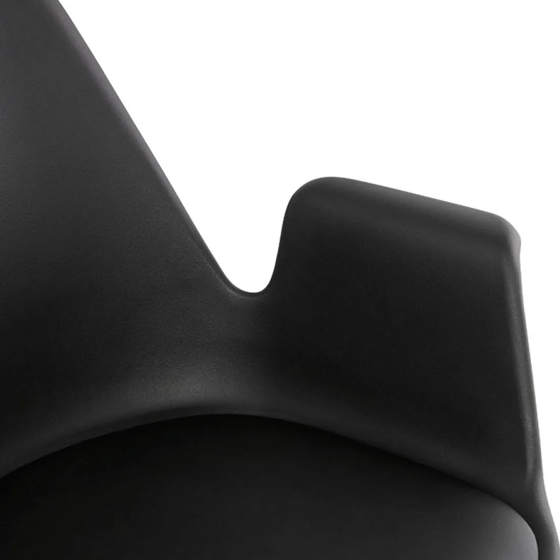 Chaise avec accoudoirs 'ZALIK' noire style scandinave