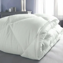 Couette bébé microfibre synthétique 200 gm2 traitée Sanitized® anti-acariens - Blanc