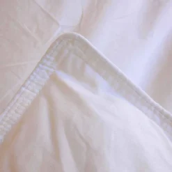 Couette Naturelle Très Légère 30% Duvet 220 gr/m²