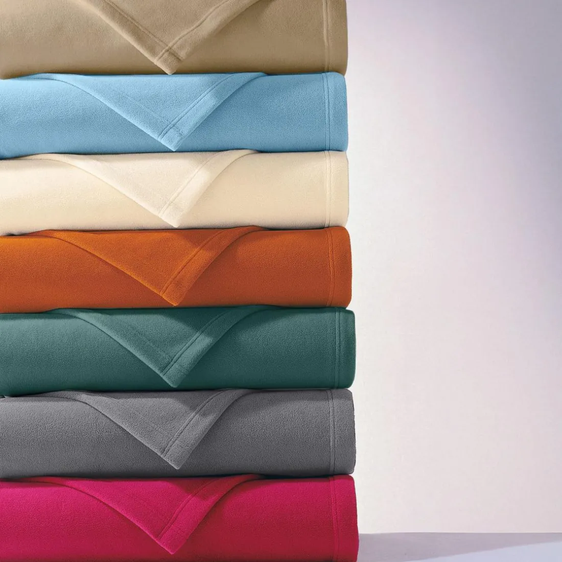 Couverture POLAIRE UNIE microfibre tempérée naturel