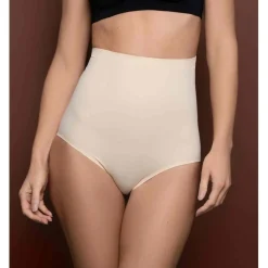 Culotte haute push-up fesses chair