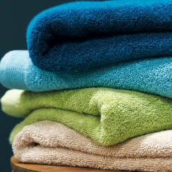 Drap de bain uni en micro-coton 600 gr/m² - Céladon