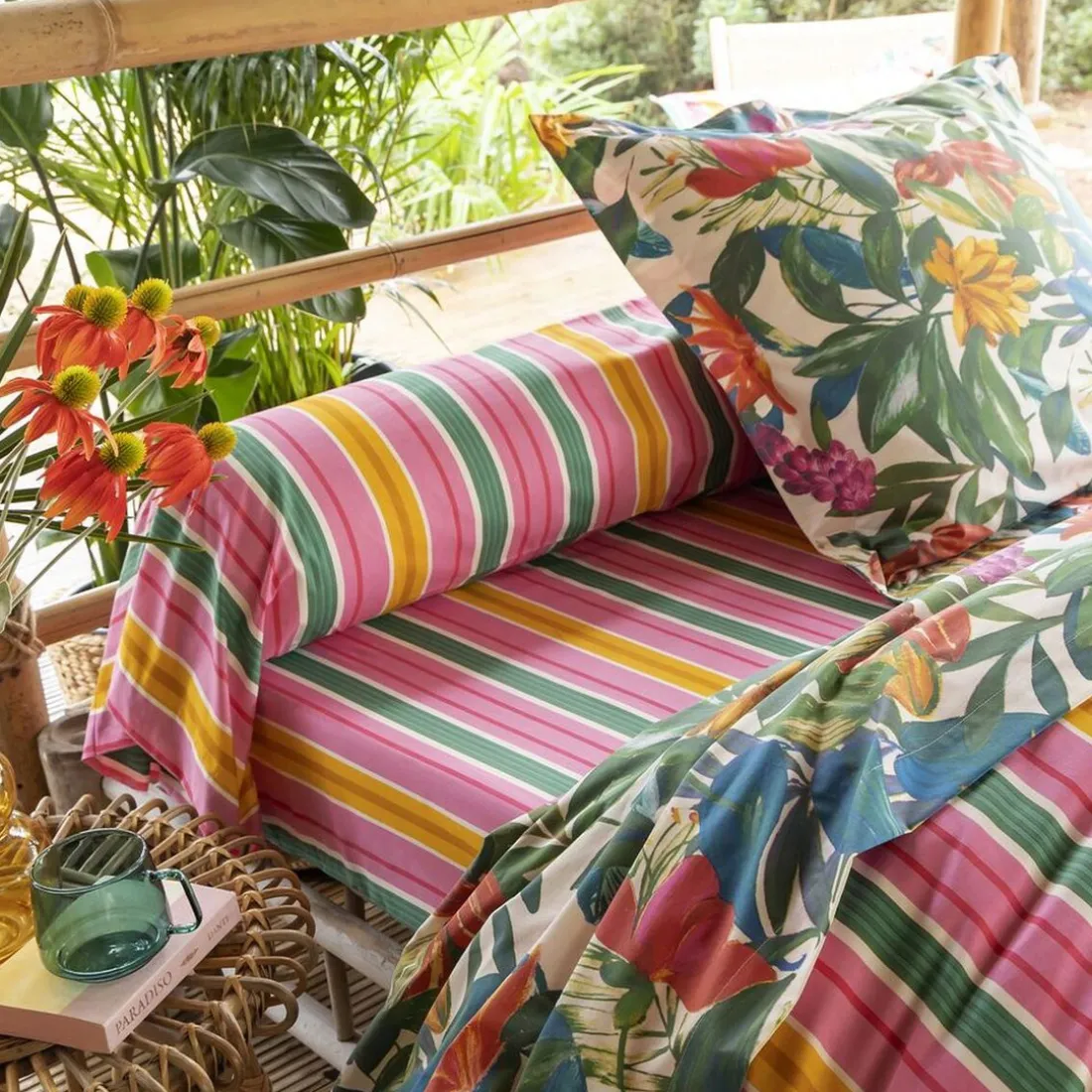 Drap plat fleurs et fruits exotiques BRESIL