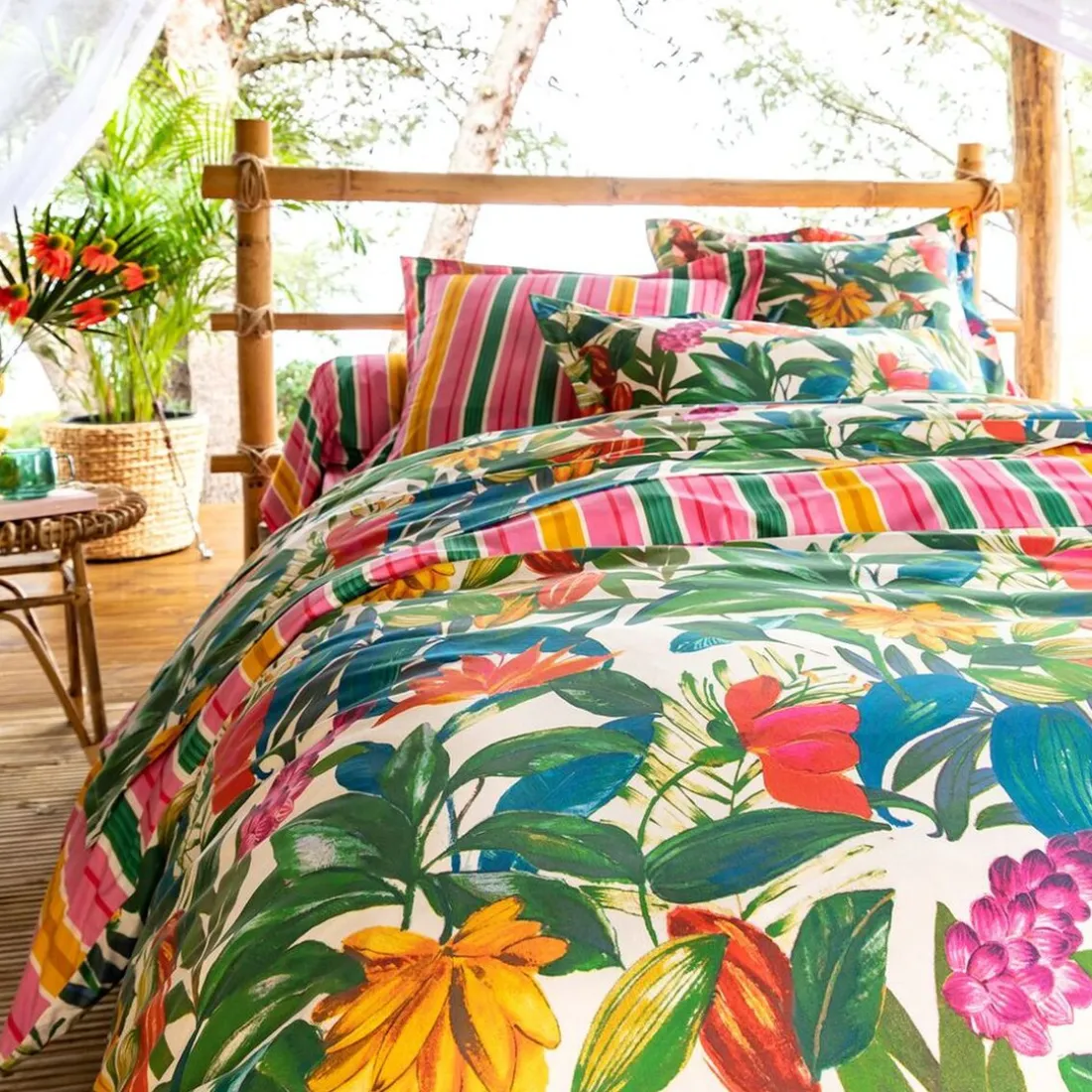 Drap plat fleurs et fruits exotiques BRESIL