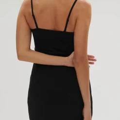 Fond de robe Noir