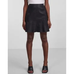 Jupe courte noir en cuir Gaia