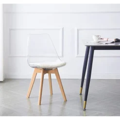 La chaise CARMEN avec design scandinave