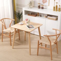 La chaise de table ROSARIO design moderne et sa structure en bois massif