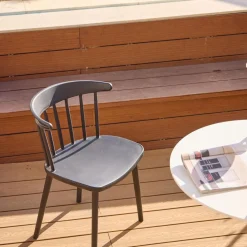 La chaise EXCHANGE avec design scandinave Noir