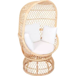 Le Fauteuil MANADO design scandinave épuré assise en rotin naturel et tissu etanche
