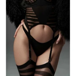 Lune Bellis corset et string