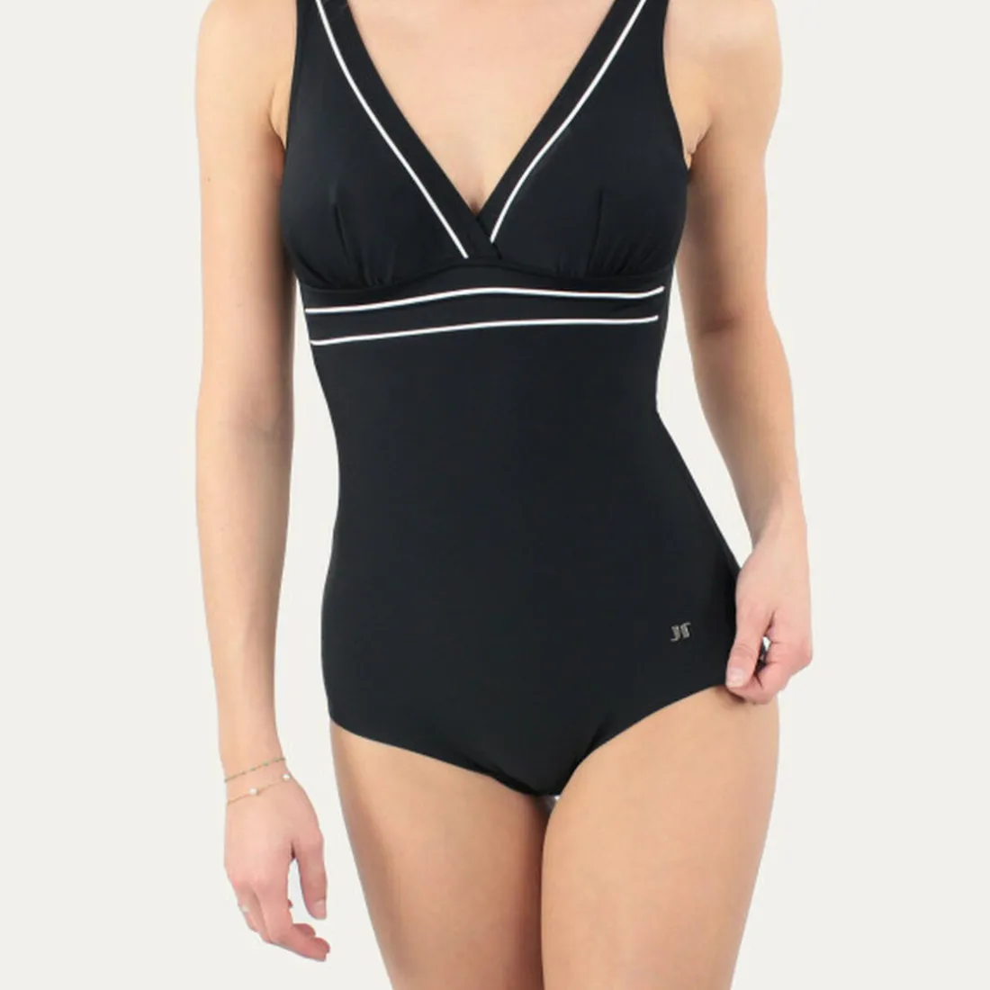 Maillot de bain une pièce sans armatures dos nu noir