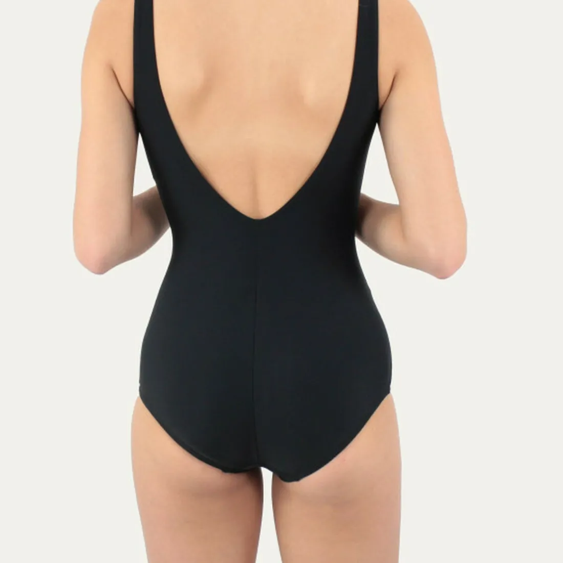 Maillot de bain une pièce sans armatures dos nu noir