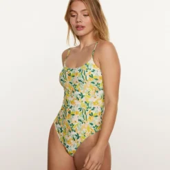 Maillot une pièce jaune Capeline