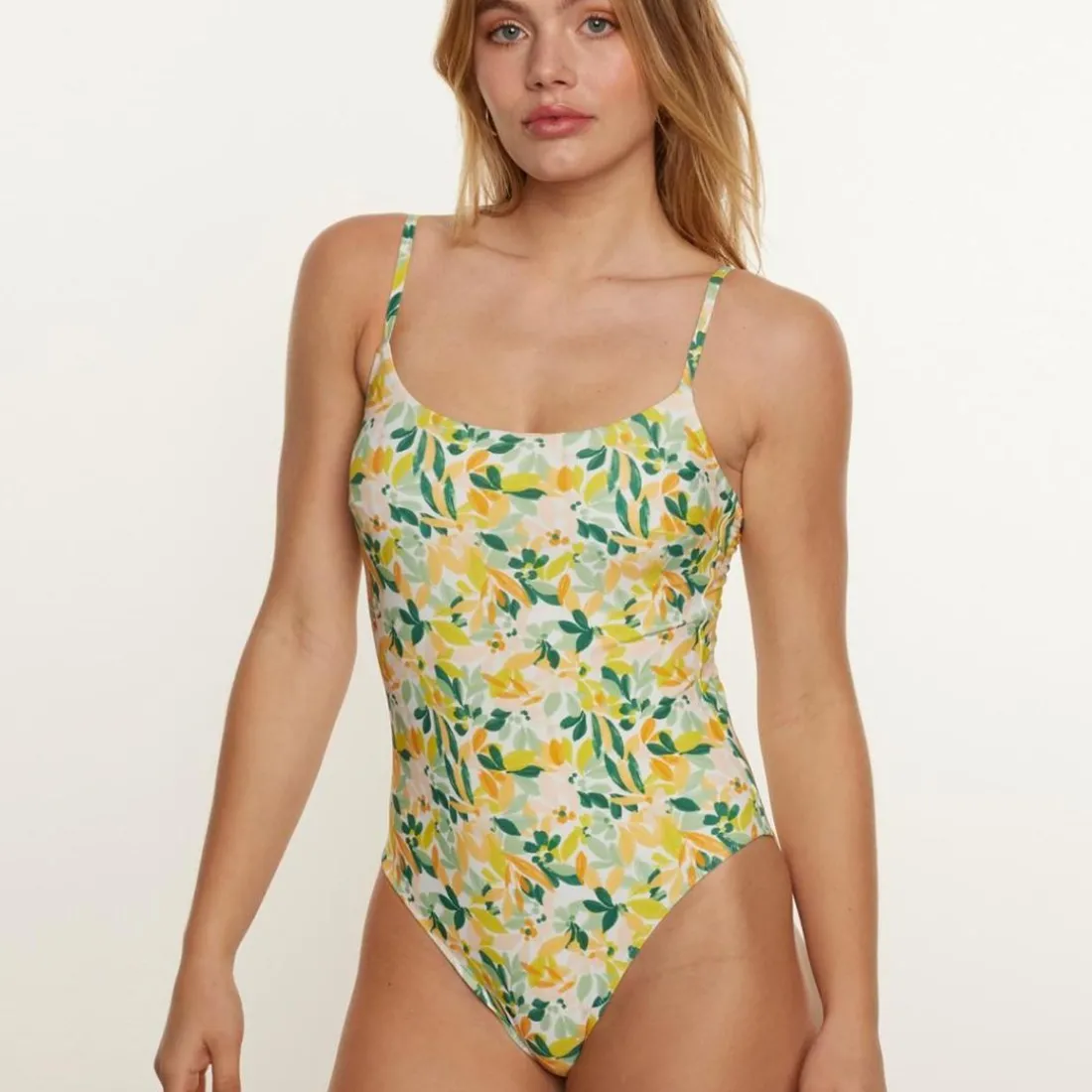 Maillot une pièce jaune Capeline