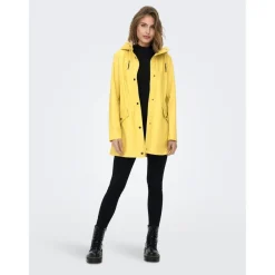 Manteau jaune