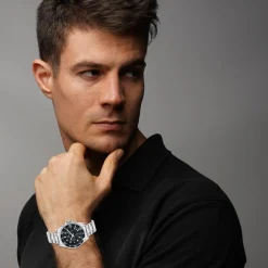 Montre homme quartz acier et fond noir par Pascal Szerman