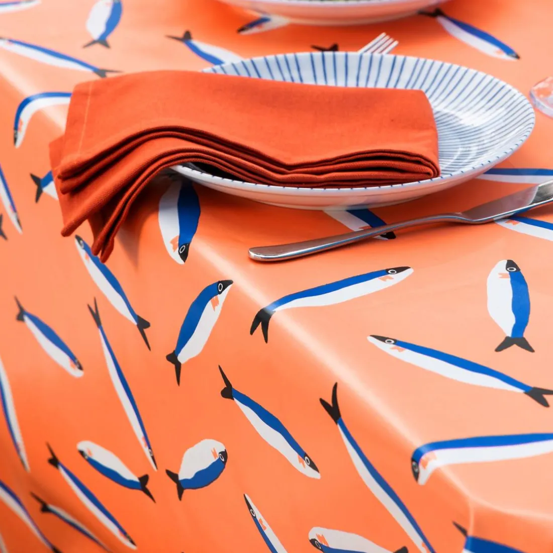 Nappe toile cirée rond SARDINHA D140cm corail