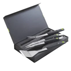 Pack Barbecue gaz Américain FIDGI 4 brûleurs avec Housse et Coffret 3 pièces aimantés : pince, spatule, fourchette