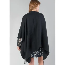 Poncho Pili noir