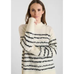 Pull AUGUST blanc Lucy en laine