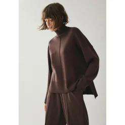 Pull col roulé marron foncé Skye