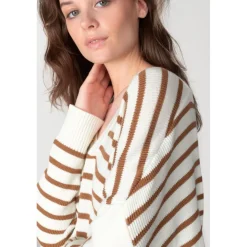 Pull LOBELIE blanc Lila