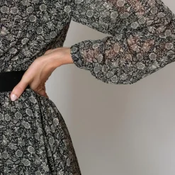 Robe courte fleurie Béatrice noir