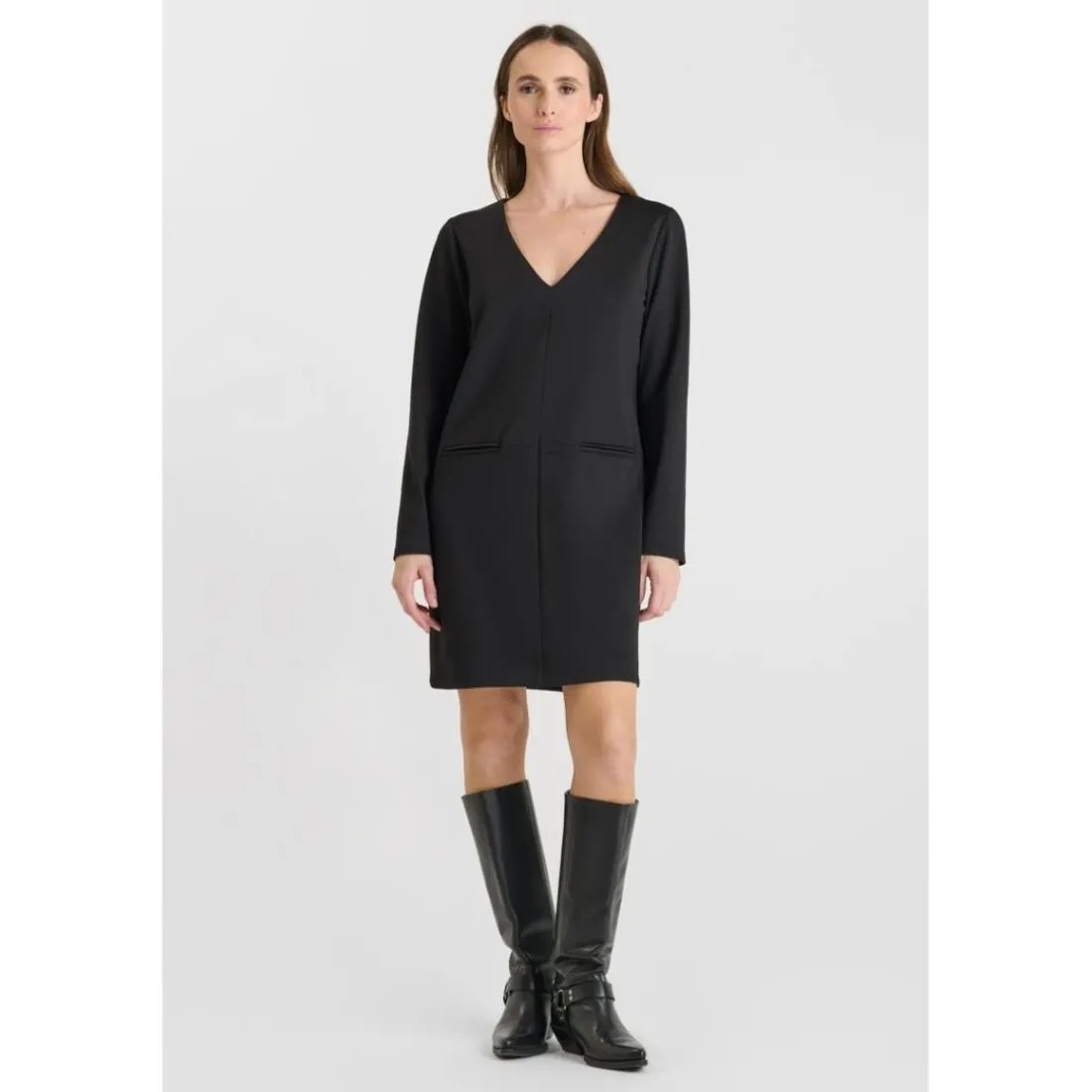 Robe droite LOUCIA noir Pax