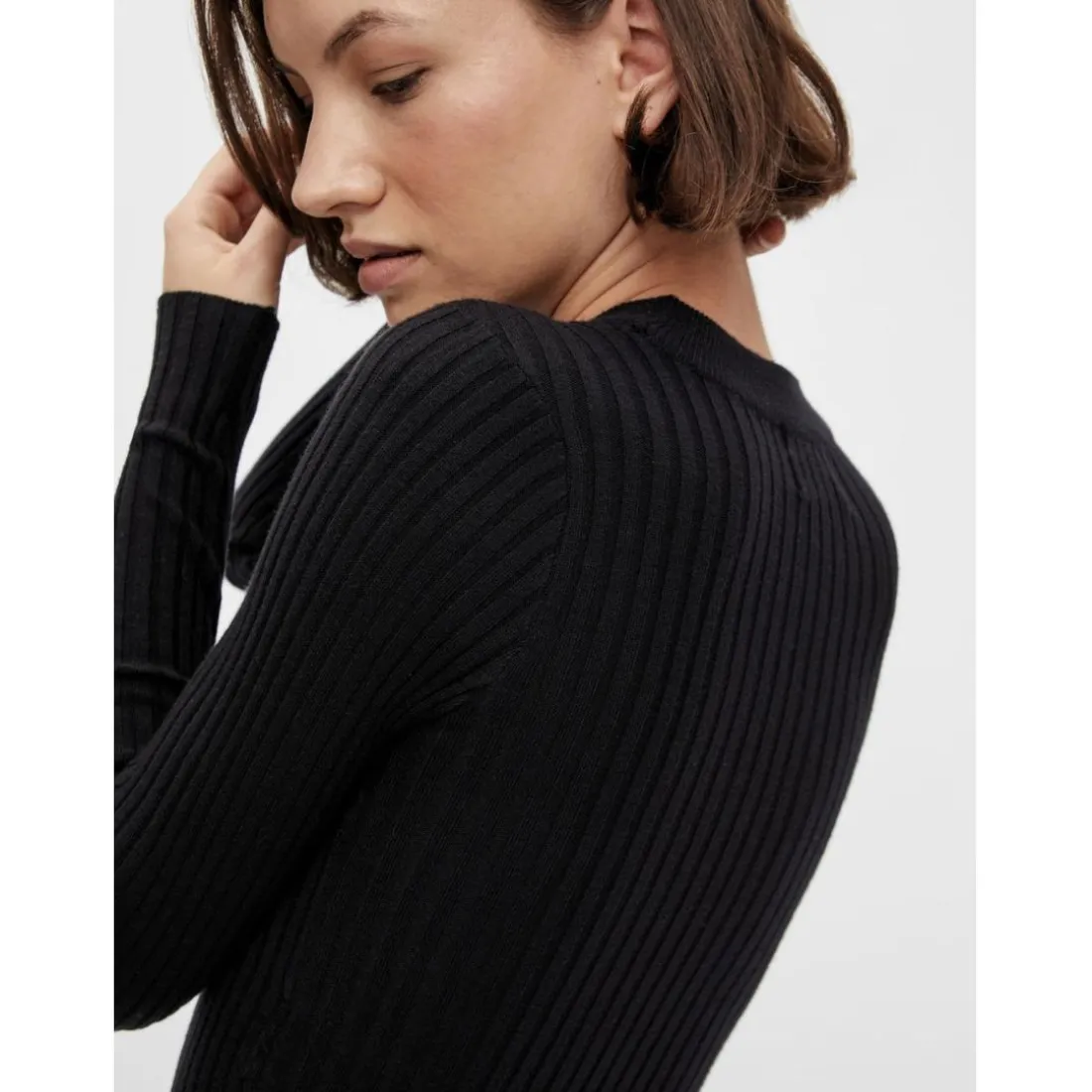 Robe en maille manches longues Crista noire Ava