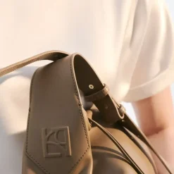 Sac beige en cuir