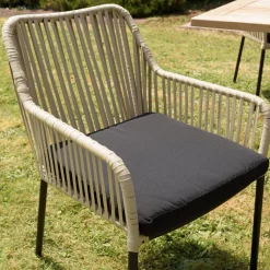 Salon de jardin 2 personnes Table carrée et 2 fauteuils beiges et noirs en cordage