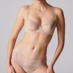 Shorty - Nude