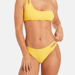 Slip de bain forme tanga jaune