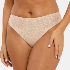 Slip nude