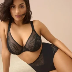 Soutien Gorge à décolleté plongeant noir
