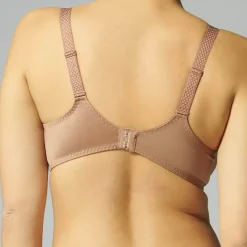 Soutien-gorge avec armatures emboîtant