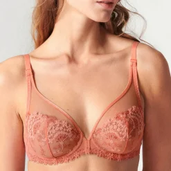 Soutien-gorge avec armatures décolleté plongeant - rose