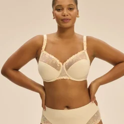 Soutien-gorge avec armature emboitant