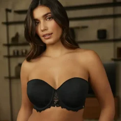 Soutien-gorge bandeau coques avec armatures - Noir