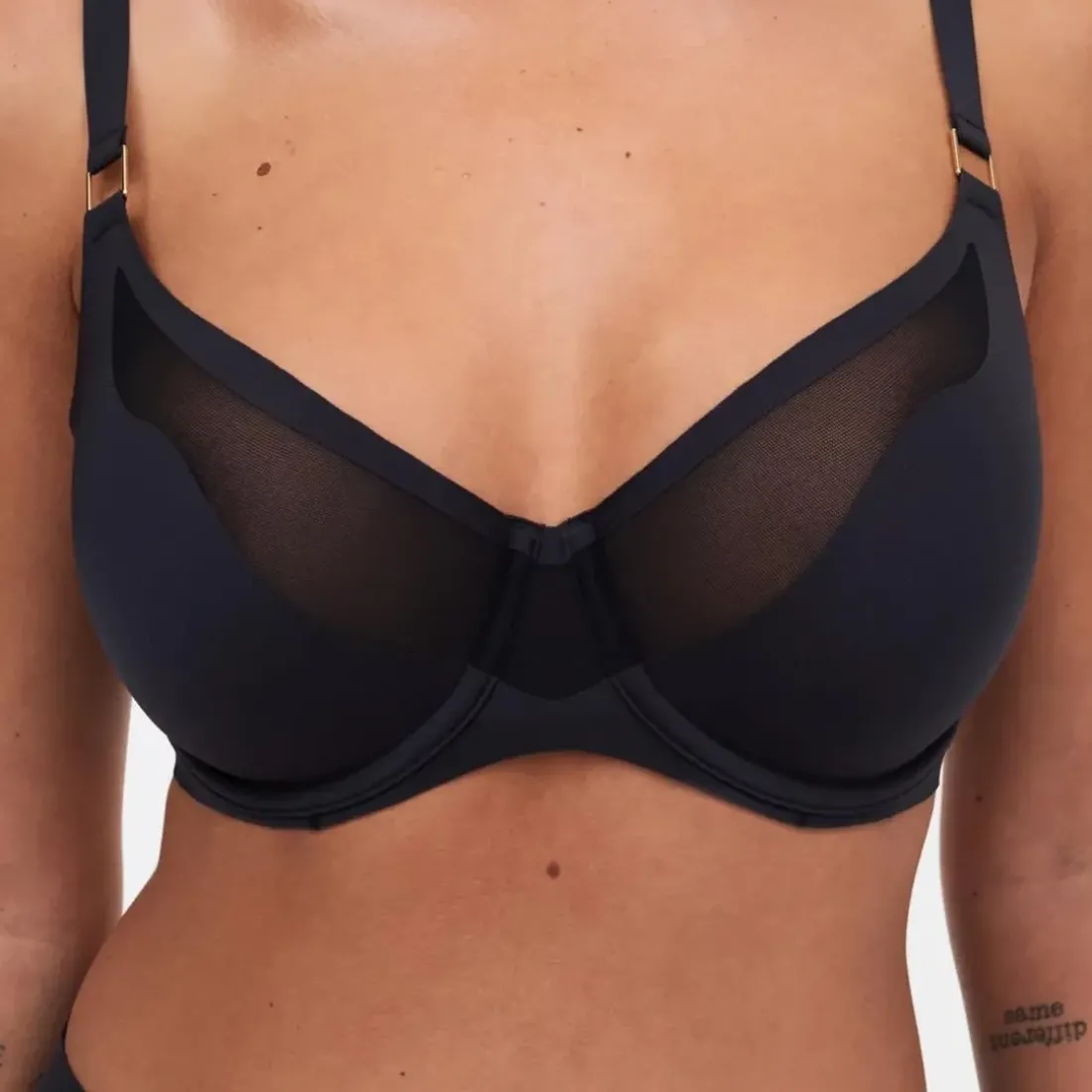 Soutien-gorge coques armatures - Noir
