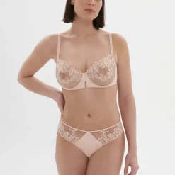 Soutien-gorge corbeille à armatures