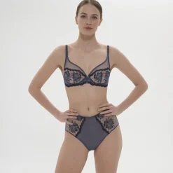 Soutien-gorge emboitant décolleté plongeant bleu
